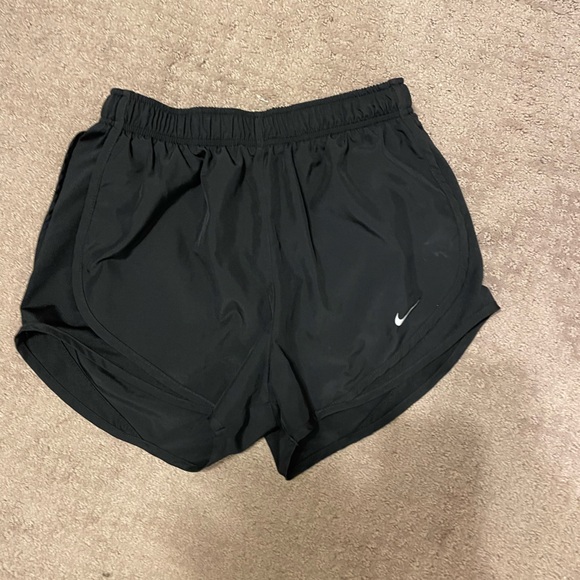 Like new Nike running shorts - Picture 1 of 2